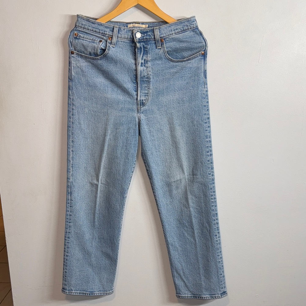 Levi's Women's Premium Ribcage Straight Ankle Jeans